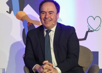 Pérez Llorca propone construir 120.000 viviendas en suelo municipal